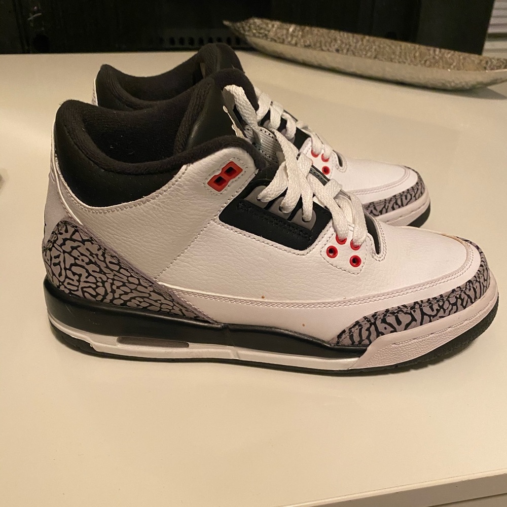 Air Jordan 3 Retro BG